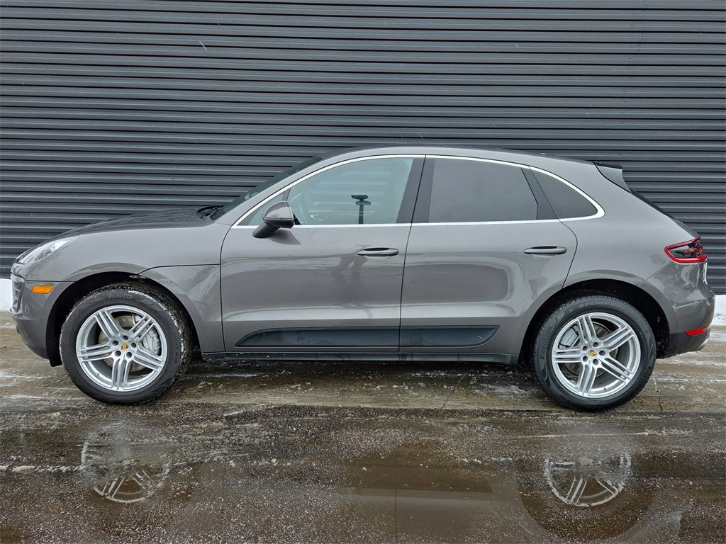 Certified 2016 Porsche Macan S image 2