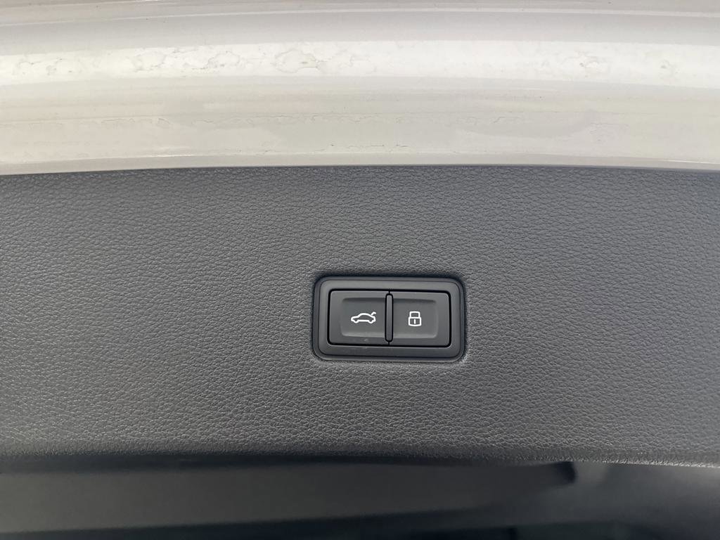 Used 2023 Audi RS Q8 w/ Black Optic Package image 16