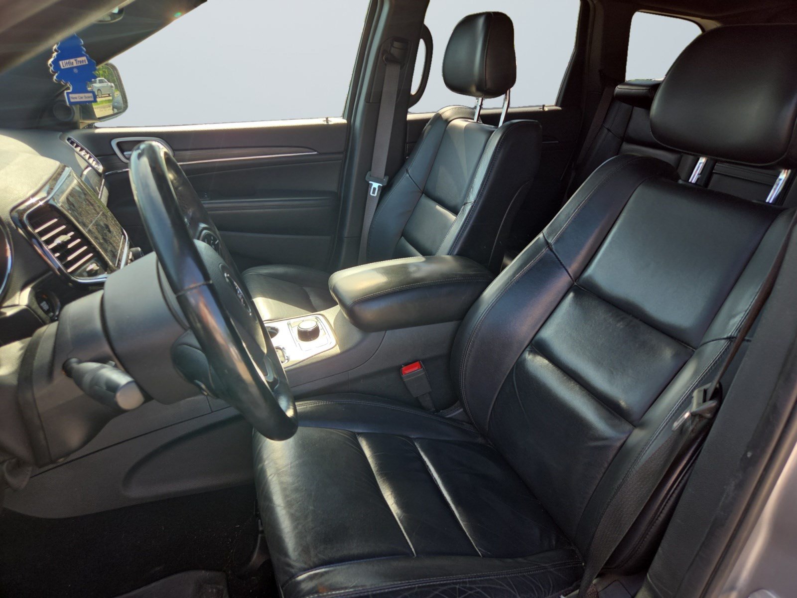 Used 2019 Jeep Grand Cherokee Limited AWD/4WD image 11