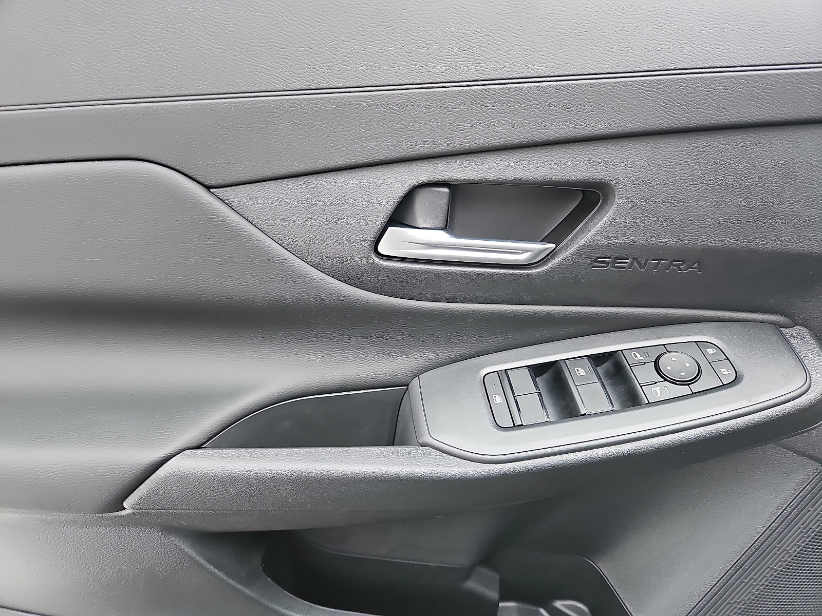 New 2026 Nissan Sentra SV w/ SV Convenience Package FWD image 10
