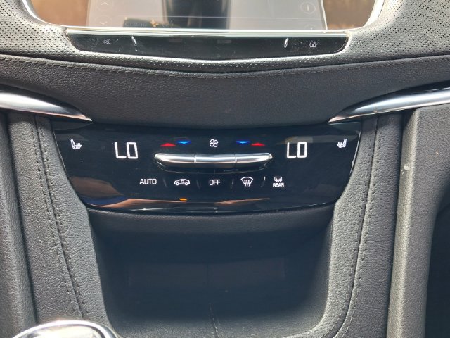 Used 2024 Cadillac XT6 Luxury FWD image 21