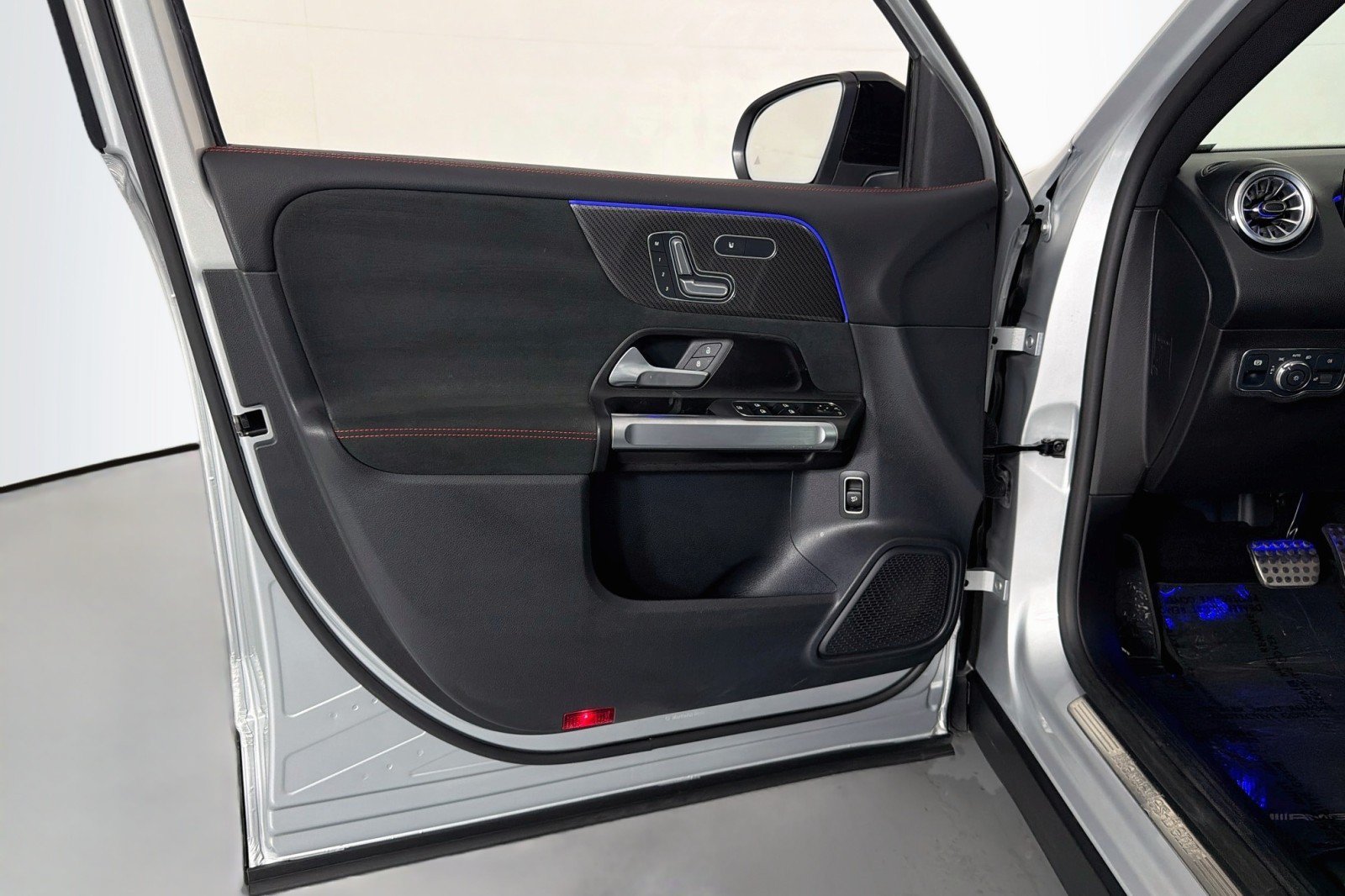 Used 2022 Mercedes-Benz GLB 250 image 20