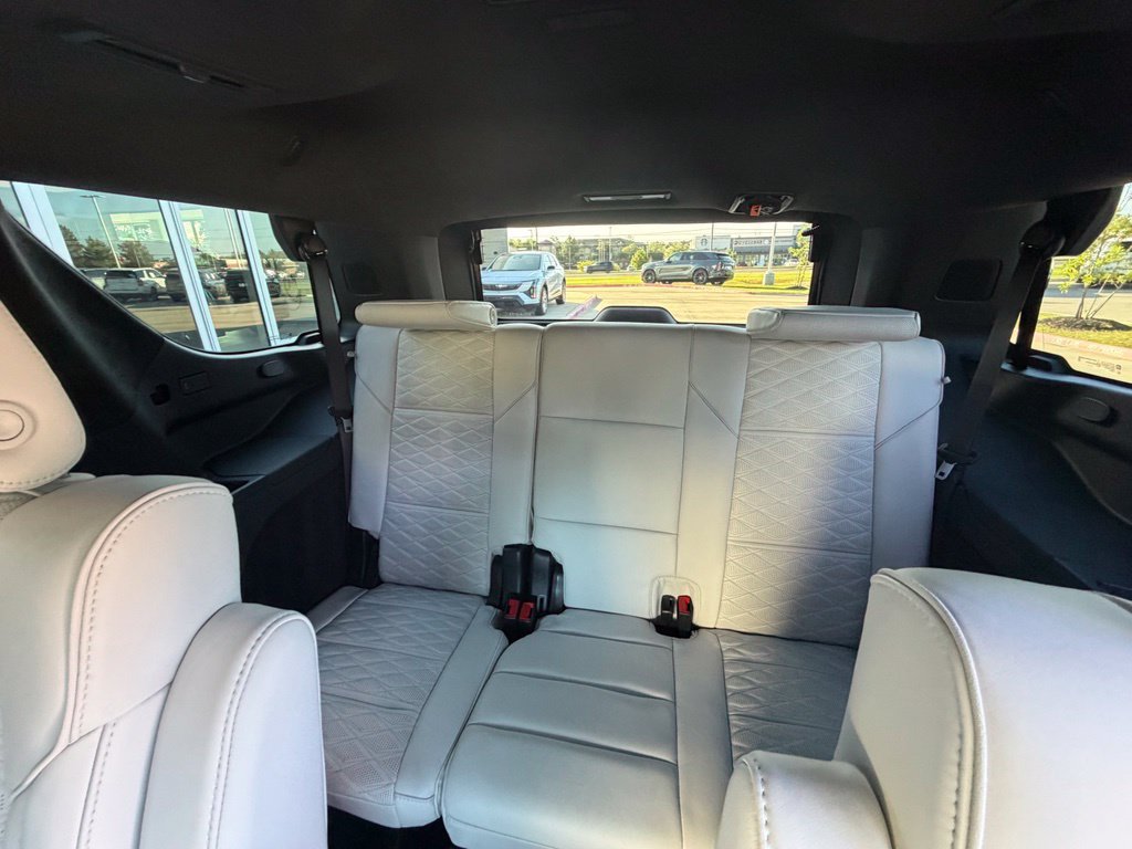 New 2026 Cadillac Escalade Platinum Sport w/ LPO, ONYX Package AWD/4WD image 21