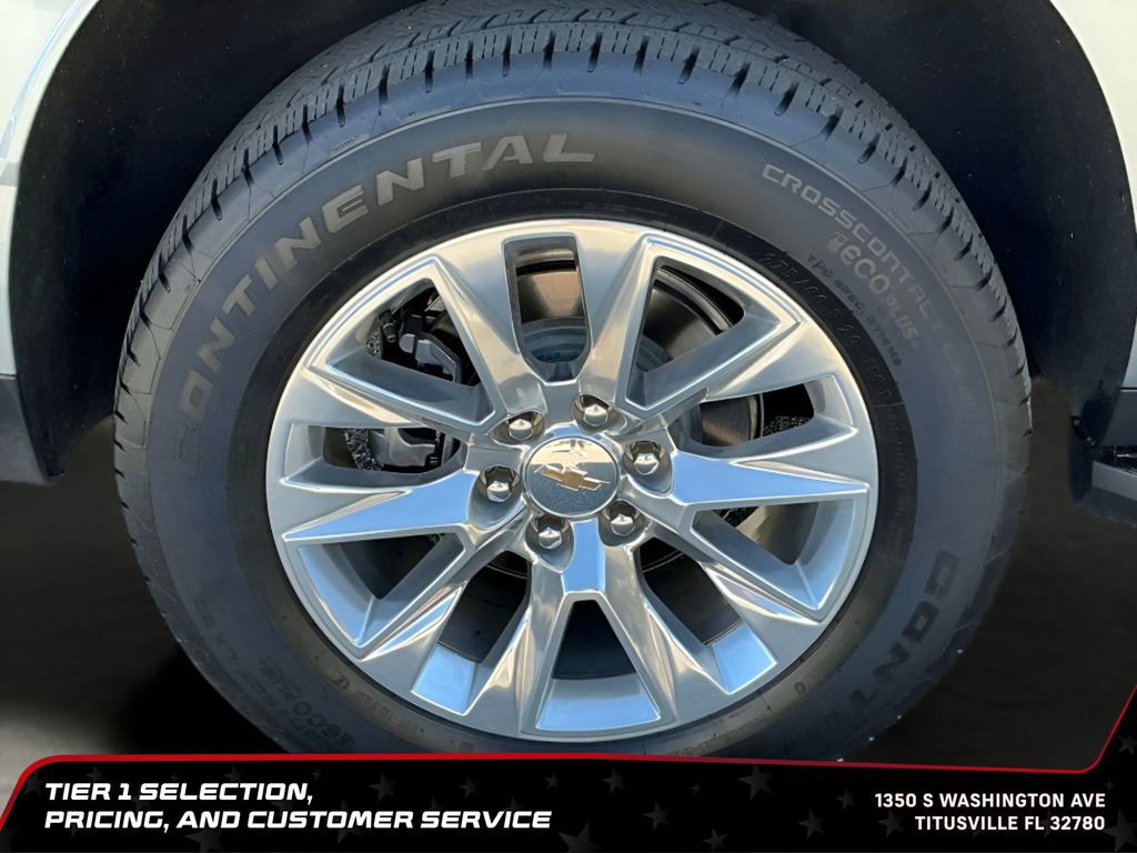 Used 2025 Chevrolet Suburban Premier RWD image 14