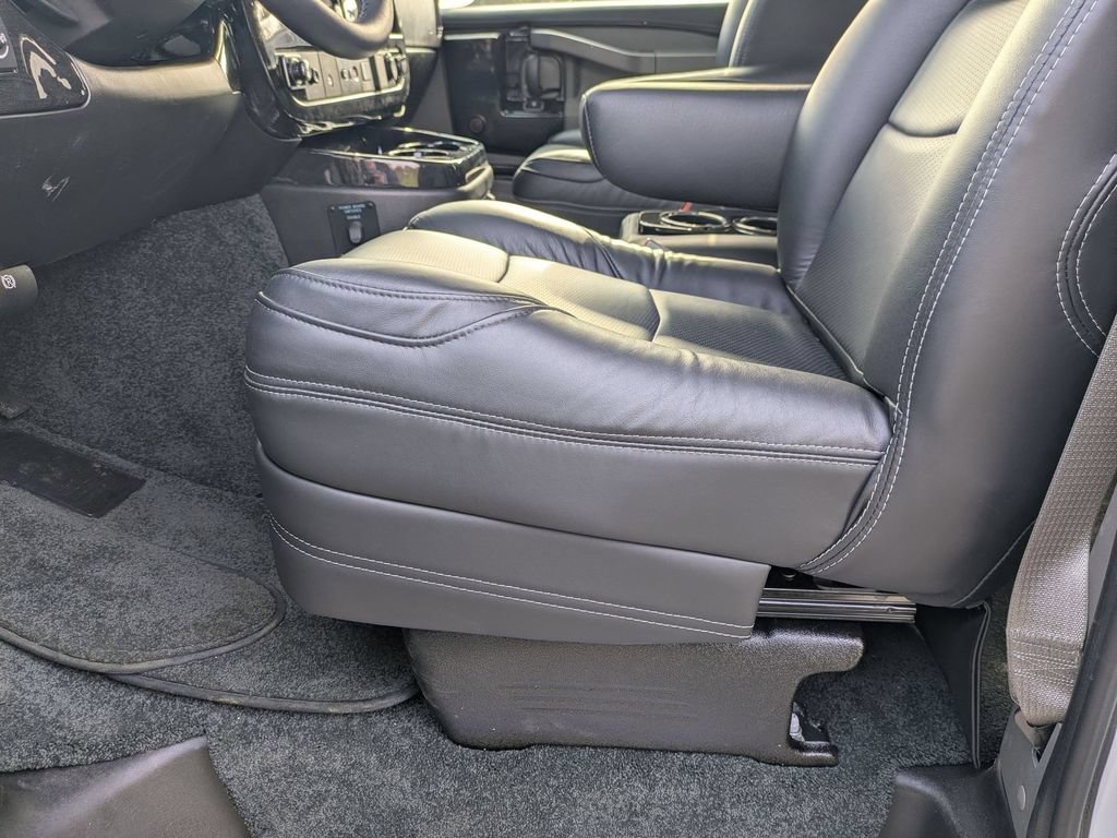 New 2026 Chevrolet Express 2500 Extended RWD image 12