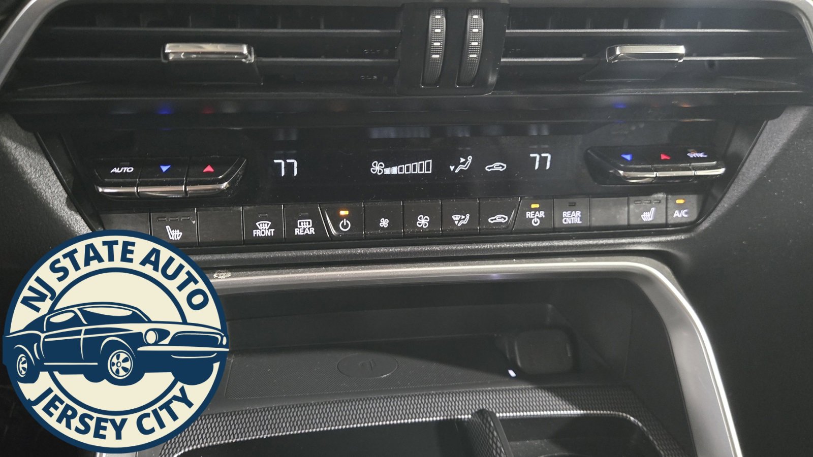 Used 2024 MAZDA CX-90 3.3 Turbo w/ Preferred Plus image 15