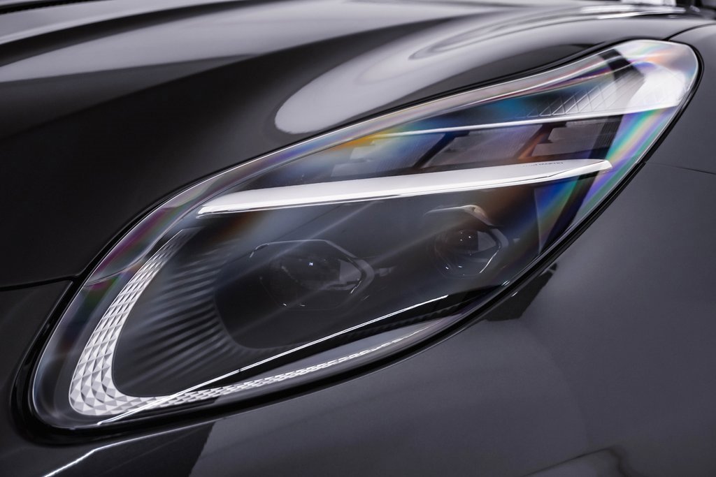 New 2025 Aston Martin DB12 Convertible image 6