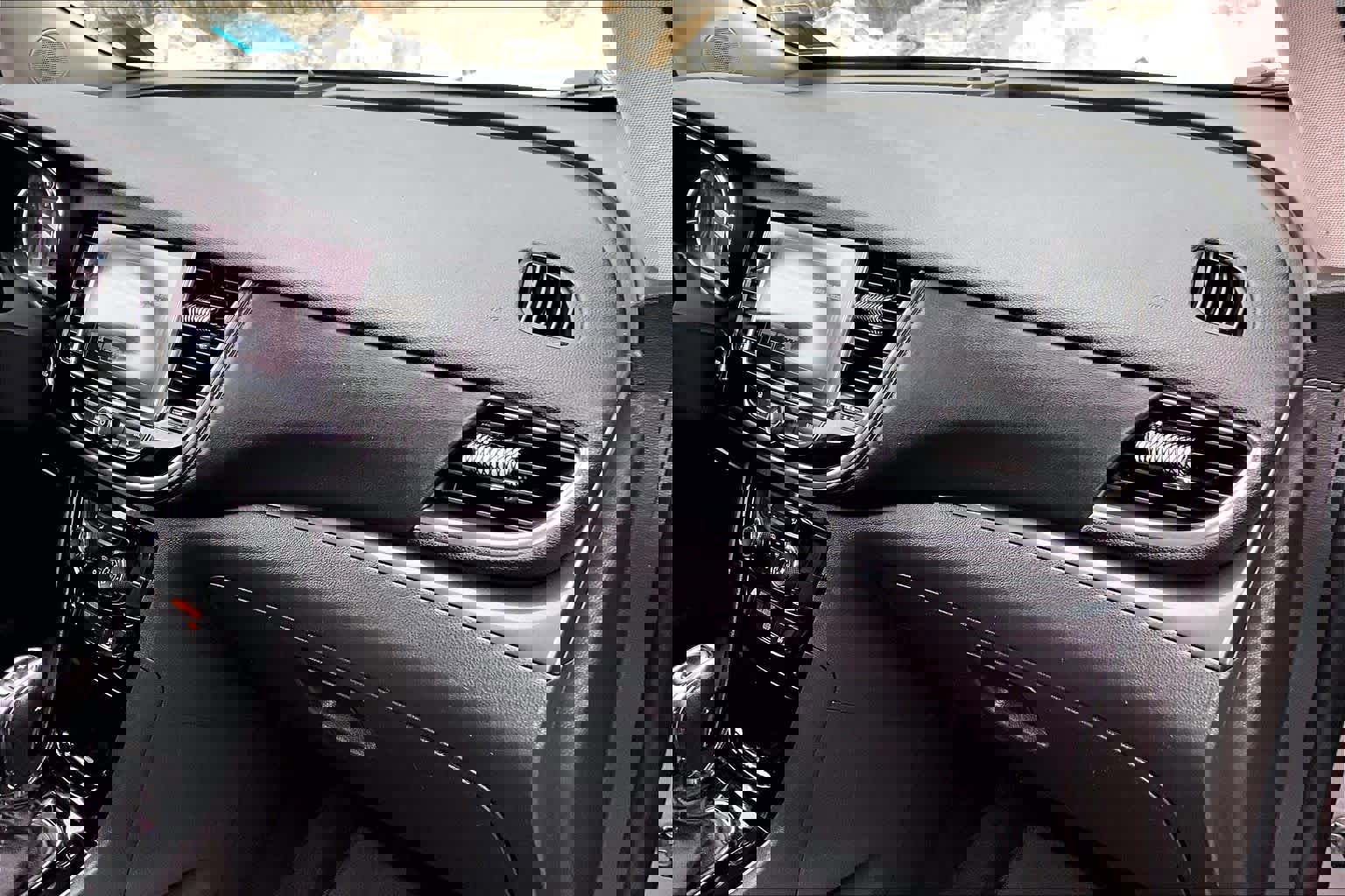 Used 2019 Buick Encore Preferred image 17