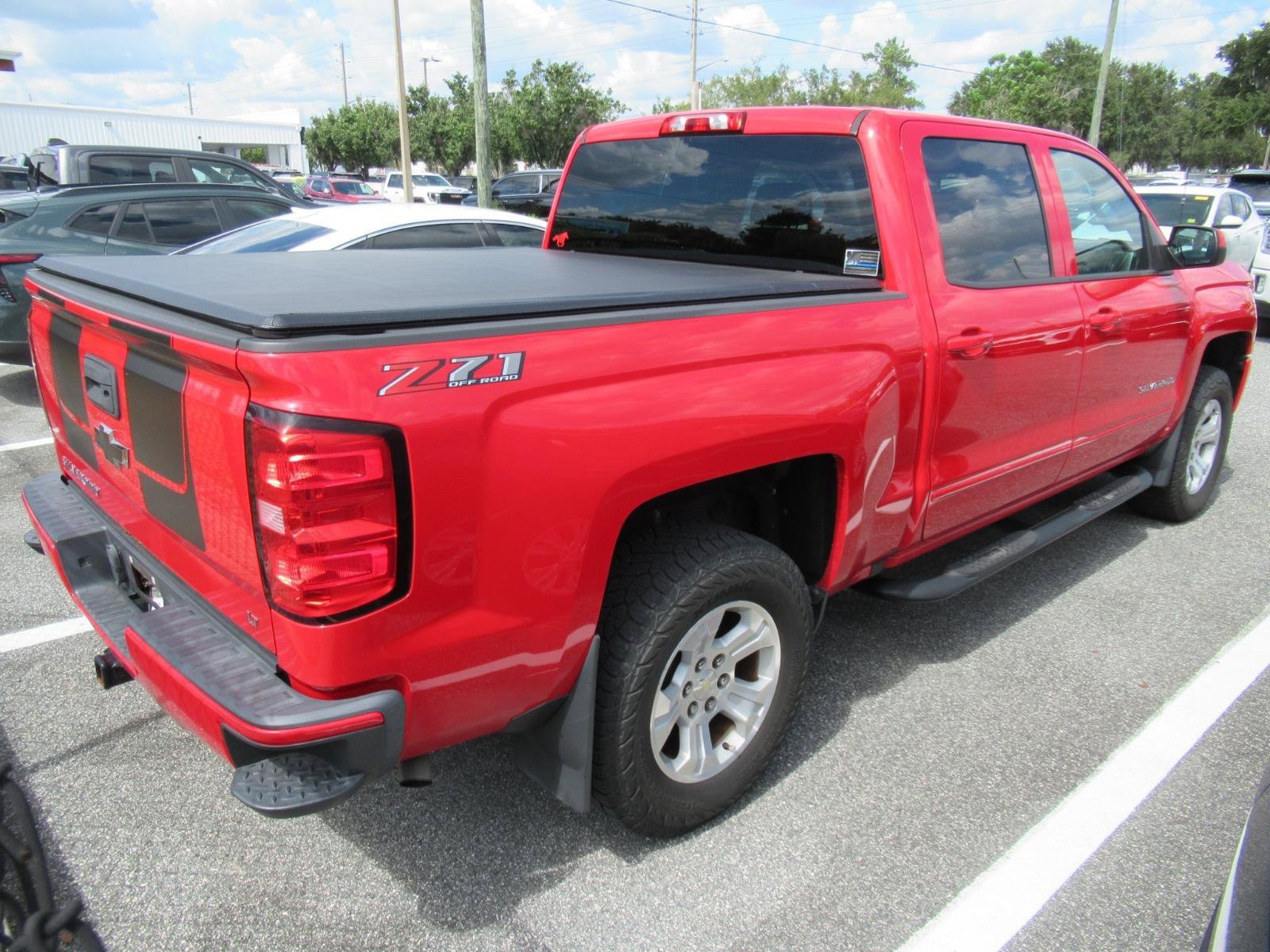 Used 2018 Chevrolet Silverado 1500 LT w/ All Star Edition AWD/4WD image 4
