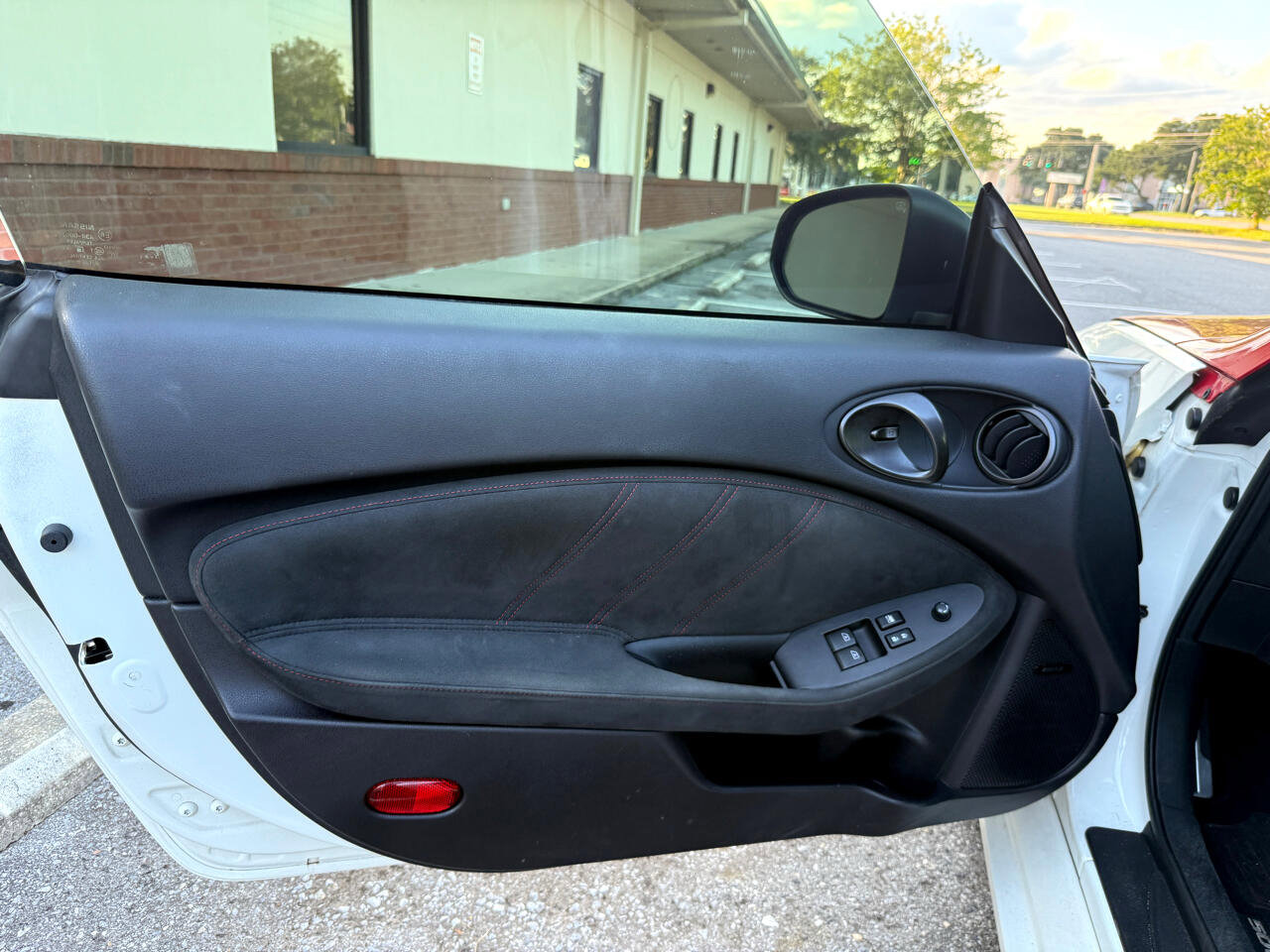 Used 2020 Nissan 370Z Coupe image 12