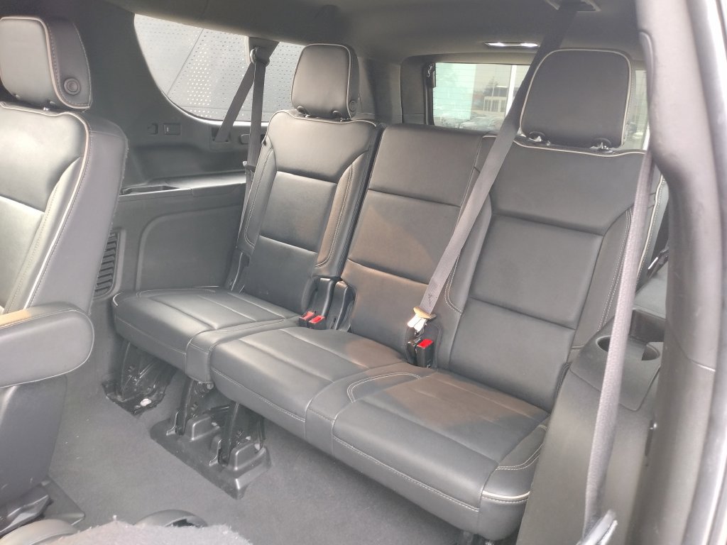 Used 2022 Chevrolet Suburban Premier AWD/4WD image 10