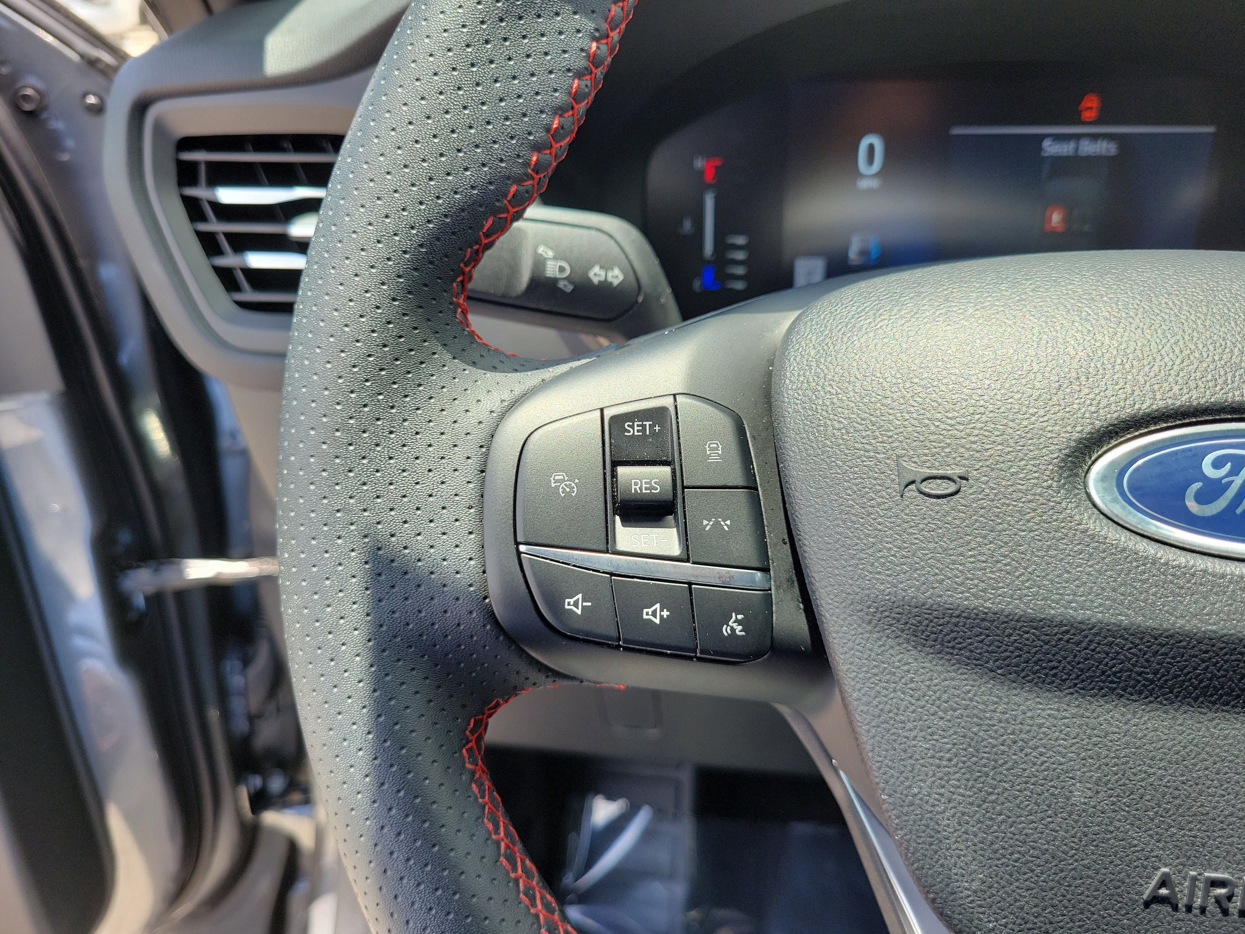 Used 2024 Ford Escape ST-Line w/ Tech Pack #1 FWD image 22