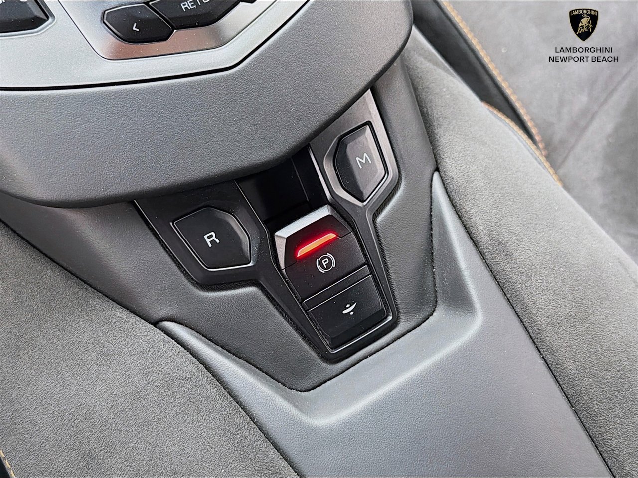 Used 2015 Lamborghini Aventador LP 700-4 image 22