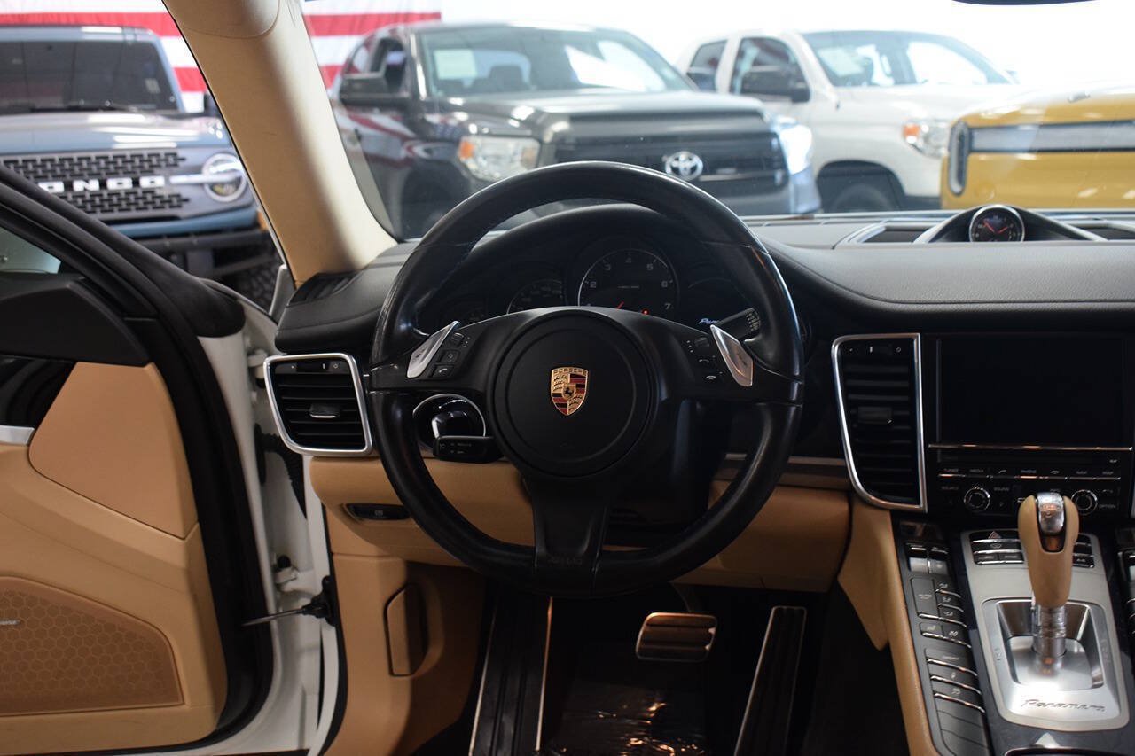 Used 2016 Porsche Panamera AWD/4WD image 24