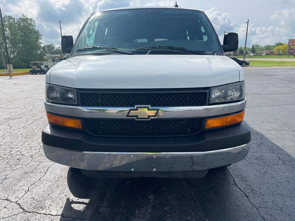 Used 2016 Chevrolet Express 3500 LT w/ LT Preferred Equipment Group RWD image 11