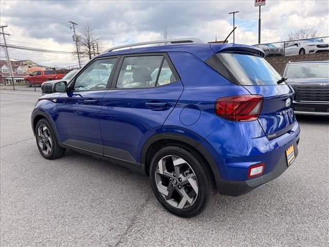 Certified 2024 Hyundai Venue Limited image 4