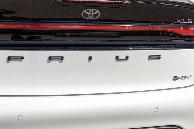 Used 2023 Toyota Prius XLE image 5