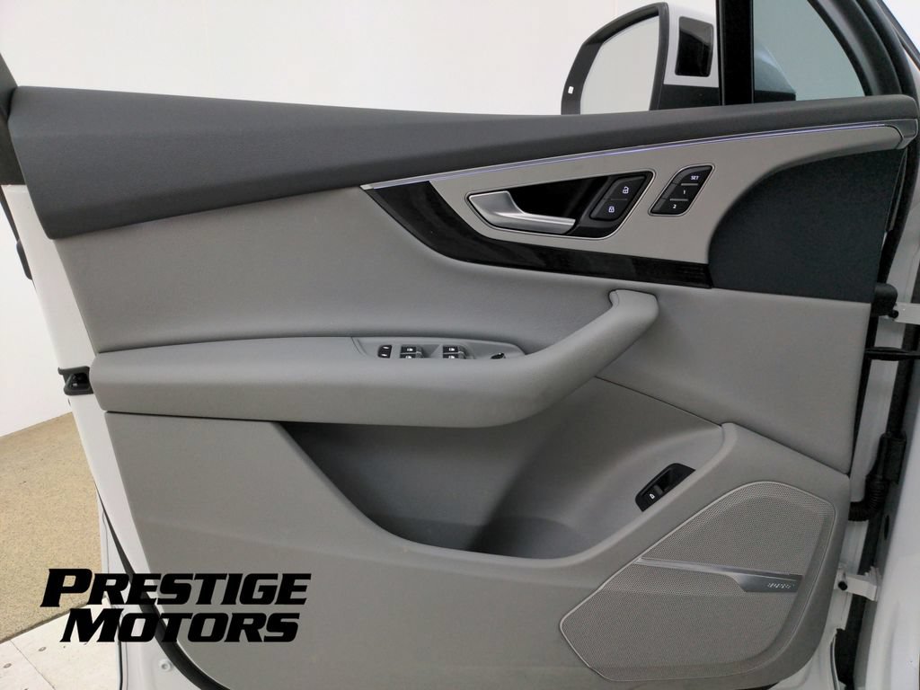 Used 2019 Audi Q7 2.0T Premium Plus w/ Premium Plus Package AWD/4WD image 24