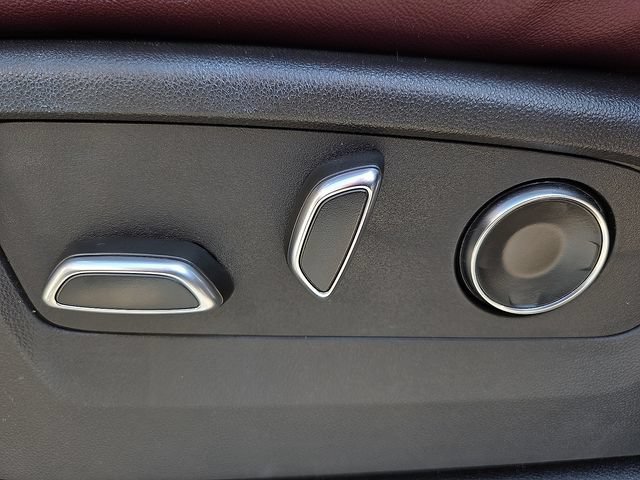 Used 2025 Cadillac Escalade Sport AWD/4WD image 18