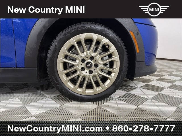 Certified 2025 MINI Cooper 2-Door Hardtop image 9