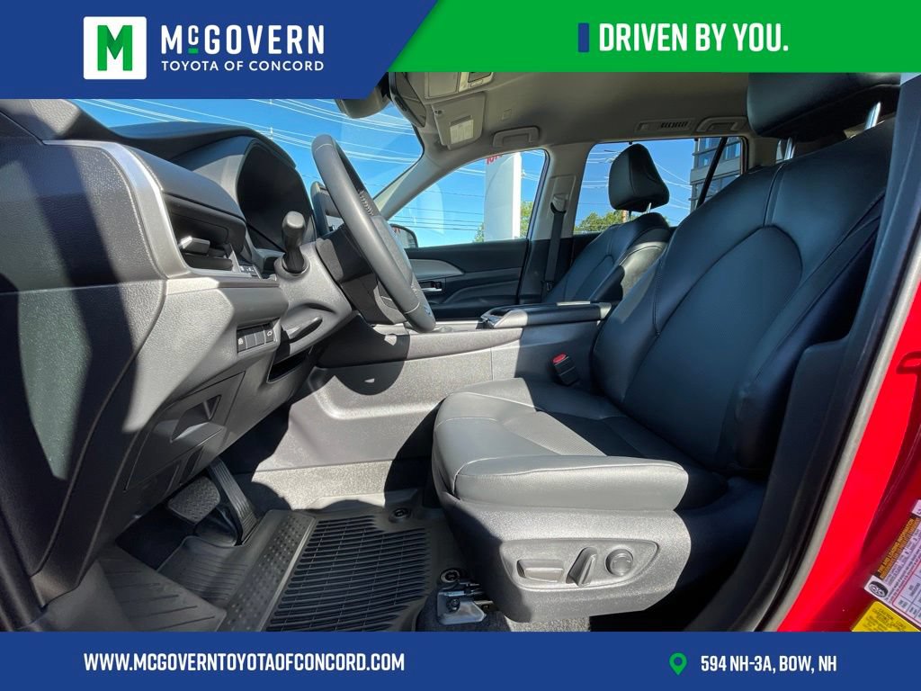 Used 2026 Toyota Grand Highlander AWD image 10