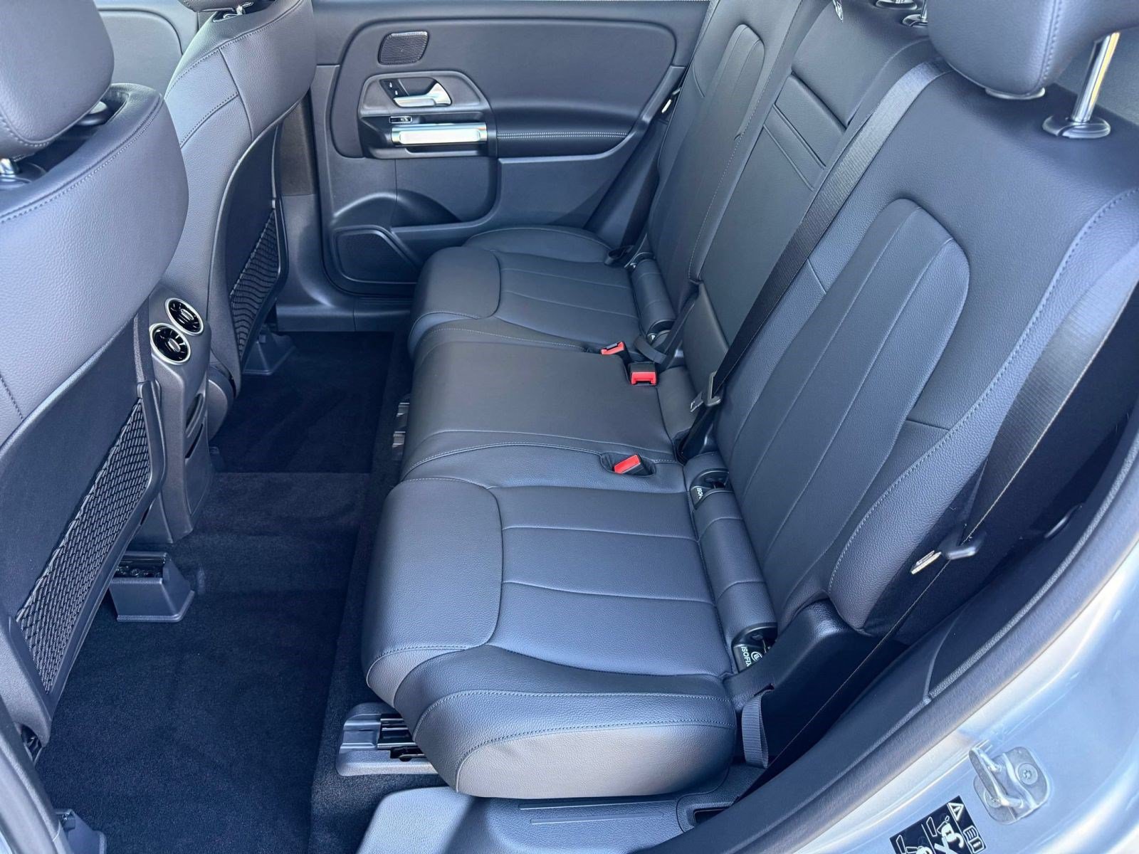 Used 2026 Mercedes-Benz GLB 250 image 15