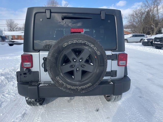 Used 2017 Jeep Wrangler Unlimited Sport w/ Dual Top Group image 6