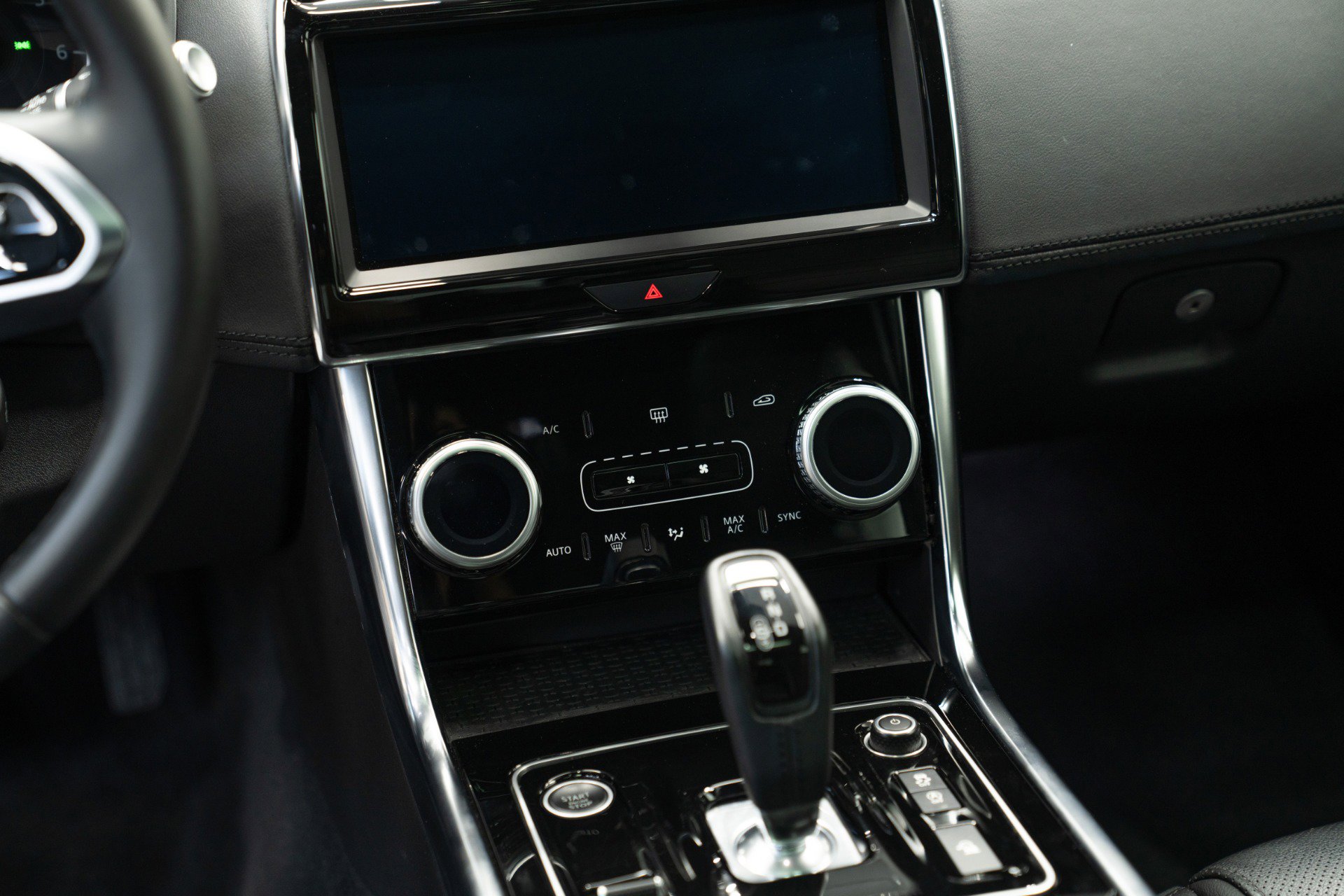 Used 2020 Jaguar XE S image 22