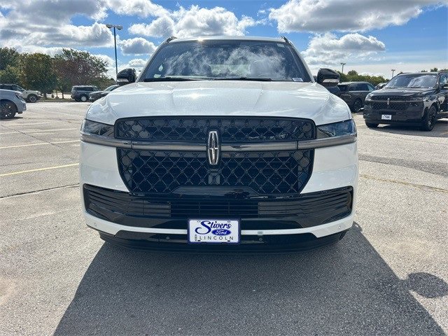 New 2025 Lincoln Navigator Reserve w/ Jet Appearance Package image 11