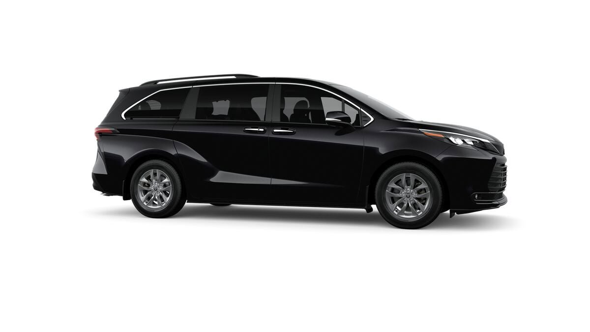 New 2026 Toyota Sienna XLE FWD image 13