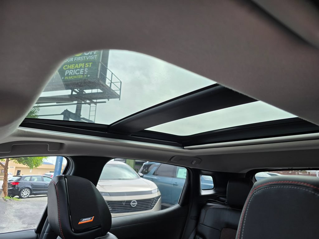 Used 2025 Nissan Kicks SR w/ SR Premium Package FWD image 5
