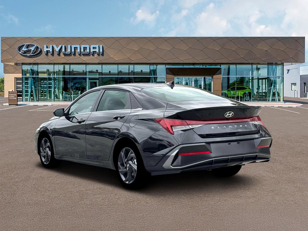 New 2026 Hyundai Elantra SEL Sport image 5