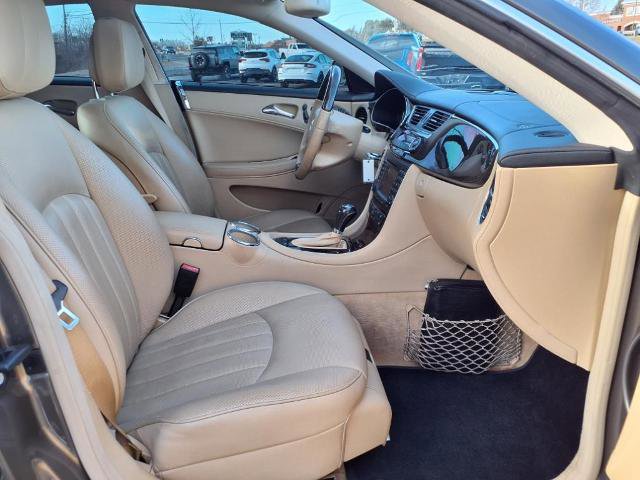 Used 2008 Mercedes-Benz CLS 550 image 22