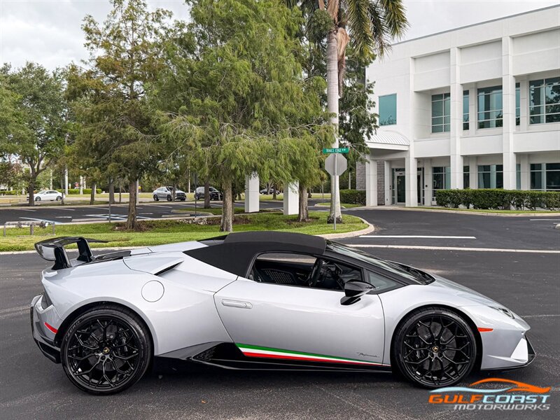 Used 2019 Lamborghini Huracan Performante AWD/4WD image 68