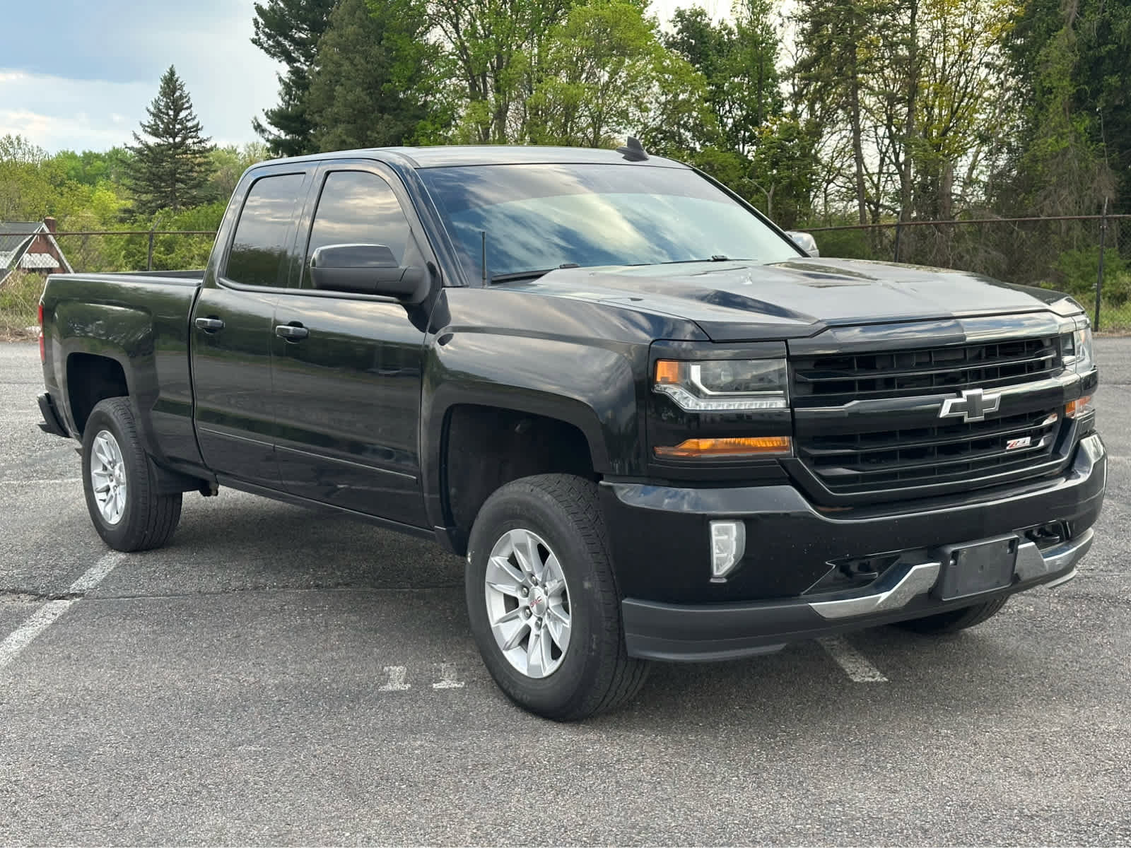 Used 2019 Chevrolet Silverado 1500 LT w/ All Star Edition AWD/4WD image 3