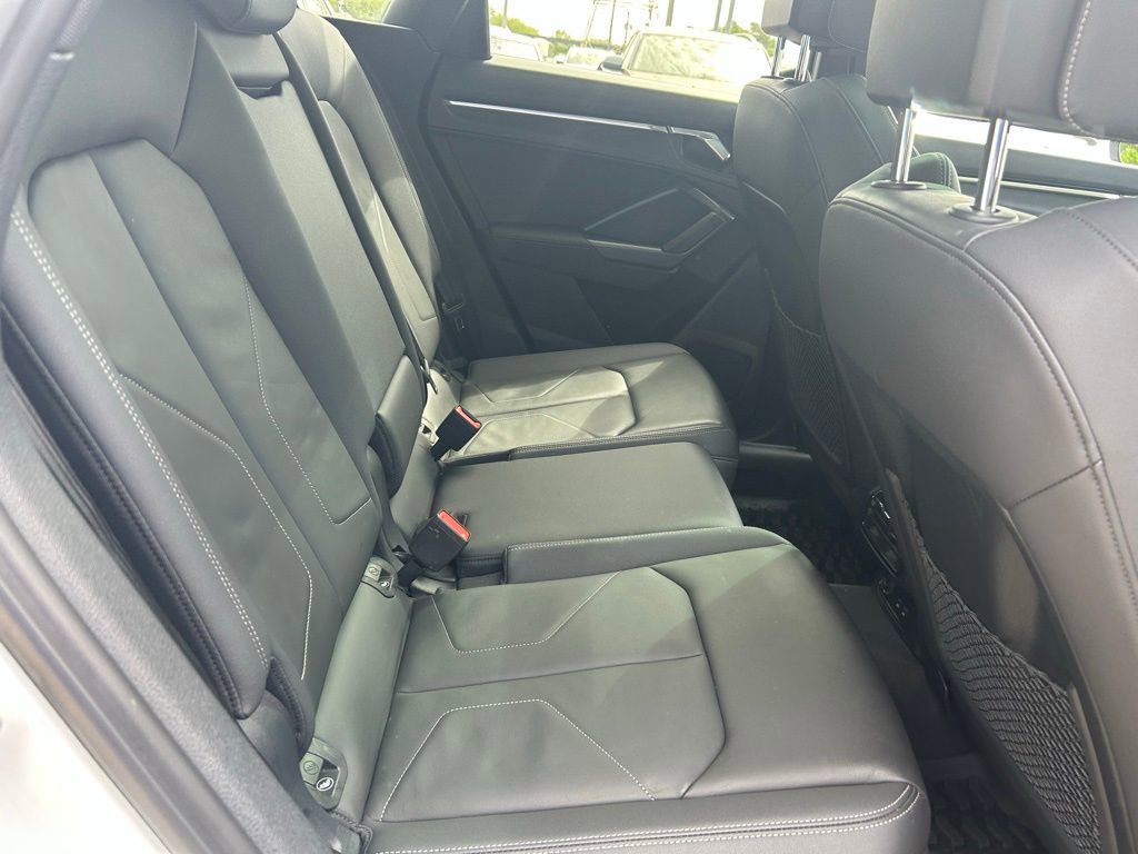Used 2023 Audi Q3 2.0T Premium Plus w/ Premium Plus Package image 43