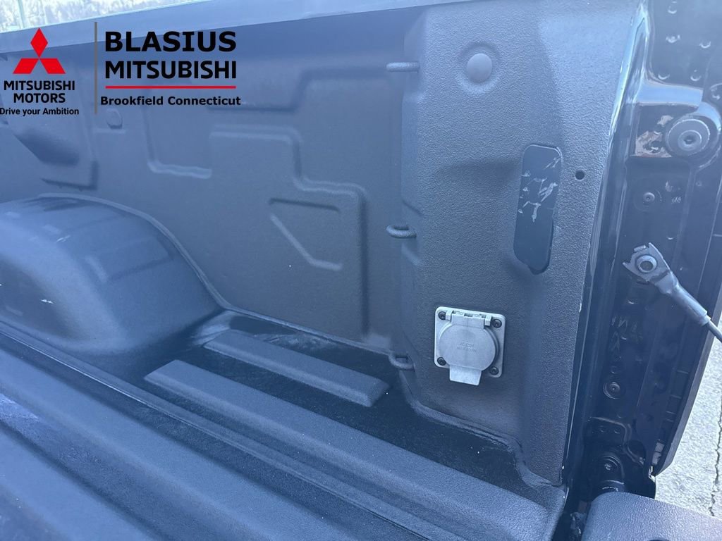 Used 2024 GMC Sierra 3500 SLE w/ SLE Value Package AWD/4WD image 48