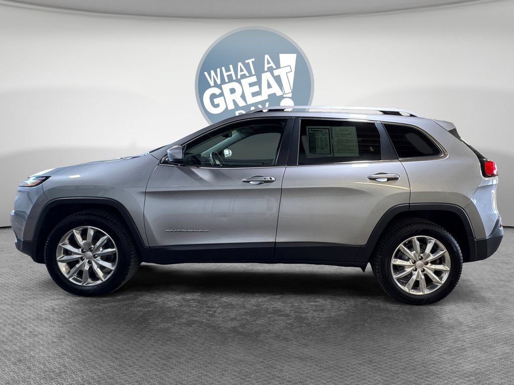 Used 2017 Jeep Cherokee Limited AWD/4WD image 7