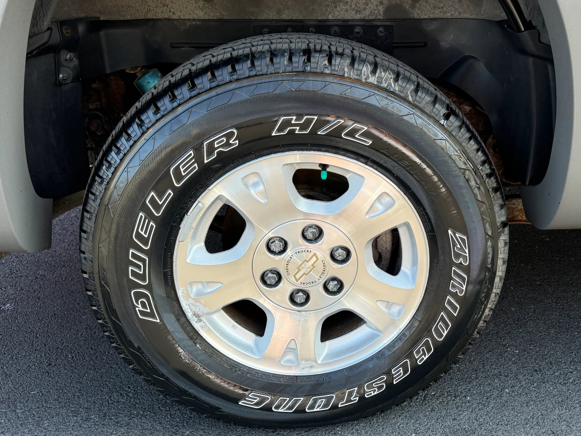 Used 2002 Chevrolet Avalanche 4x4 w/ Off-Road Suspension Pkg image 12