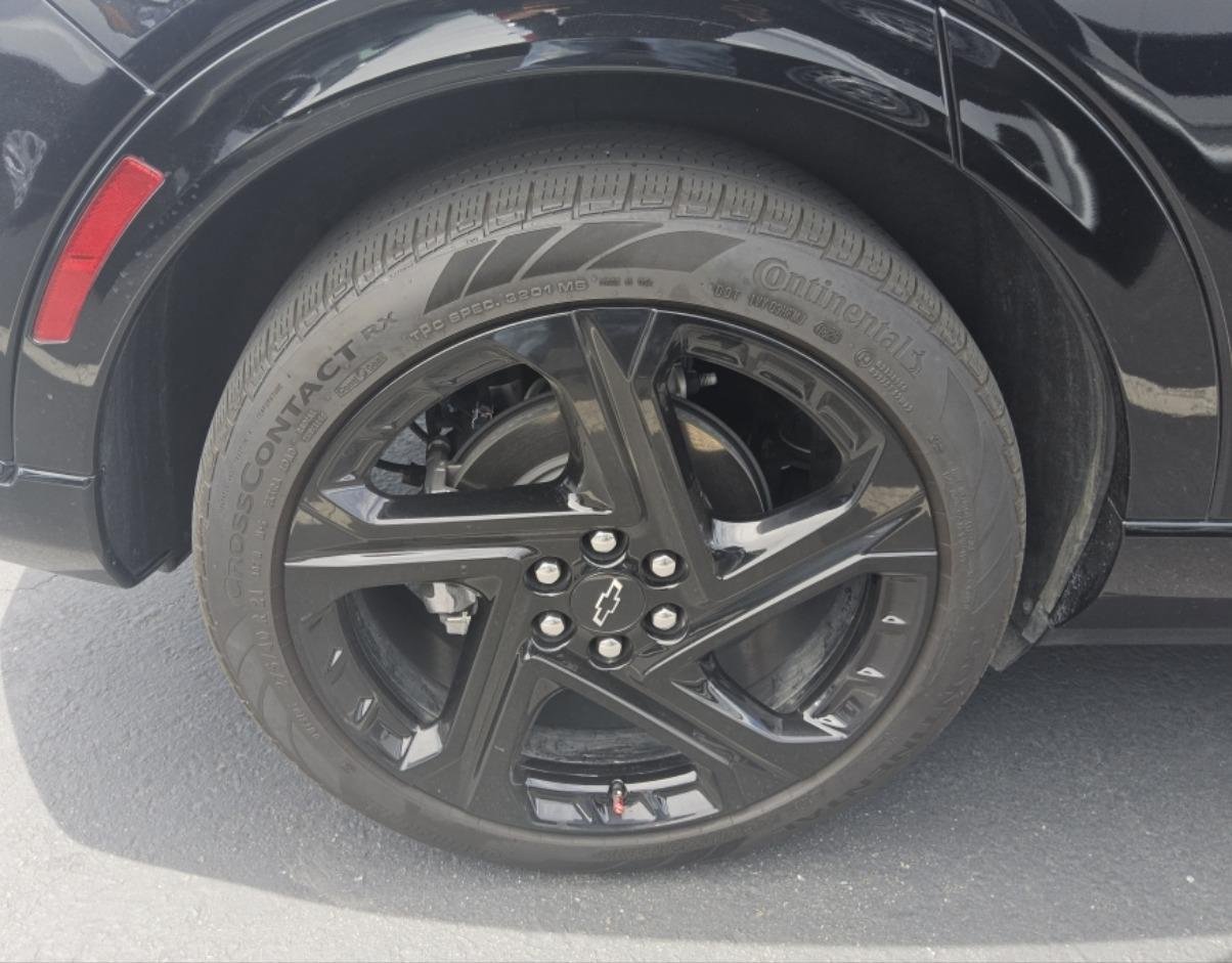Used 2025 Chevrolet Equinox EV RS FWD image 24