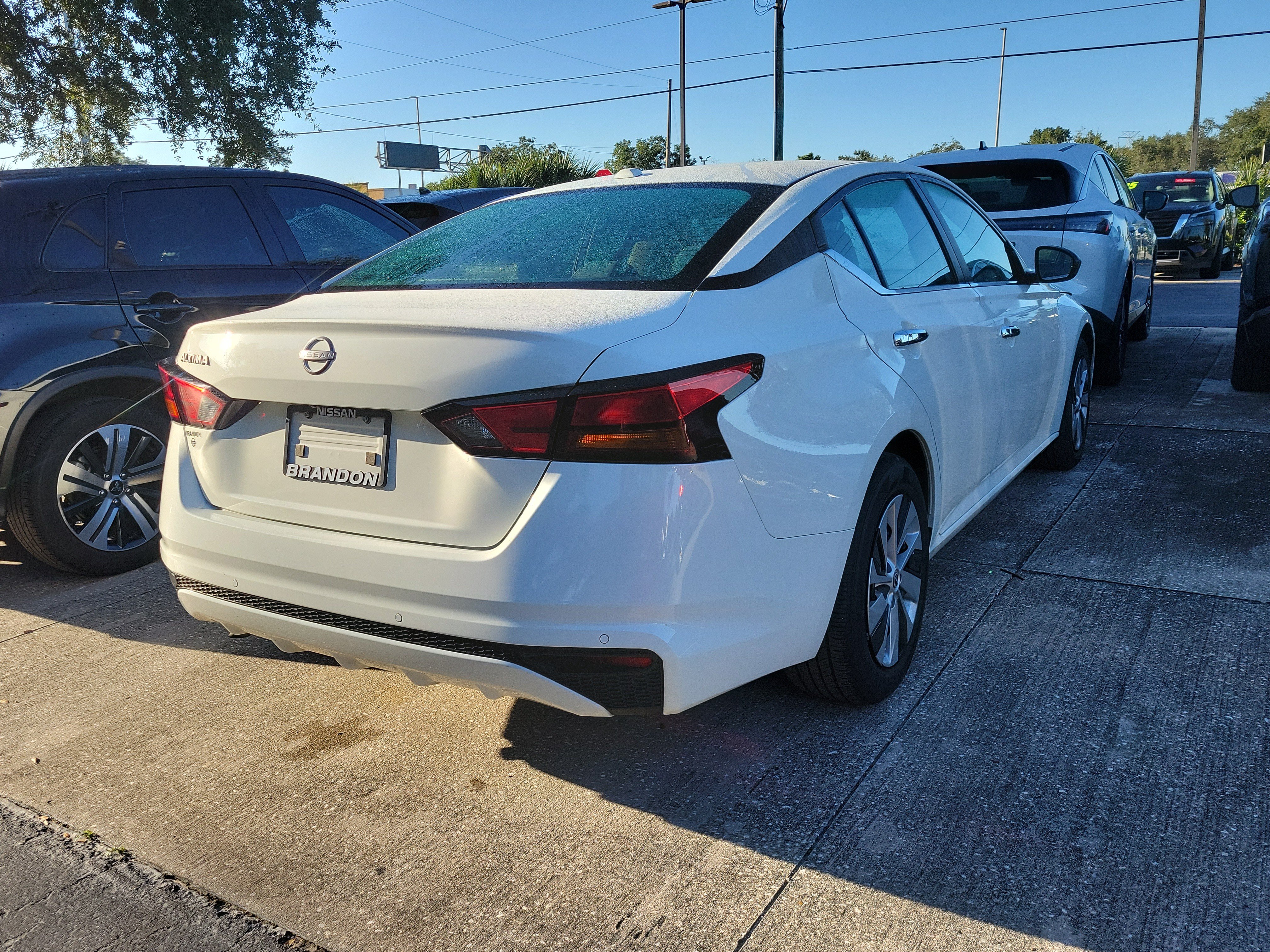 Certified 2025 Nissan Altima 2.5 S FWD image 8