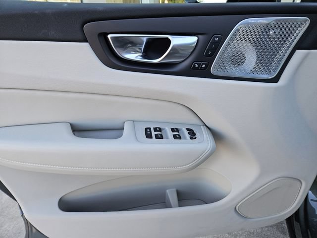 Used 2026 Volvo XC60 T8 Ultra AWD/4WD image 21