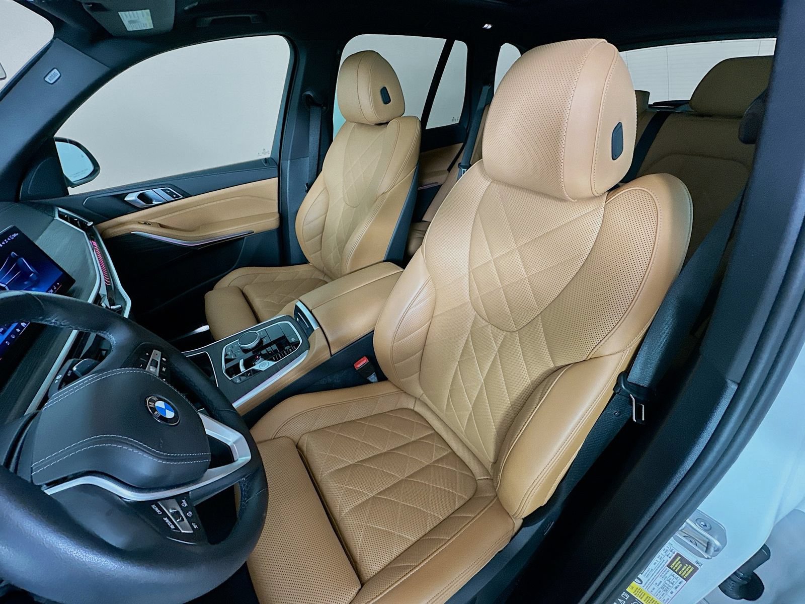 Used 2024 BMW X5 xDrive40i w/ Parking Assistance Package AWD/4WD image 33