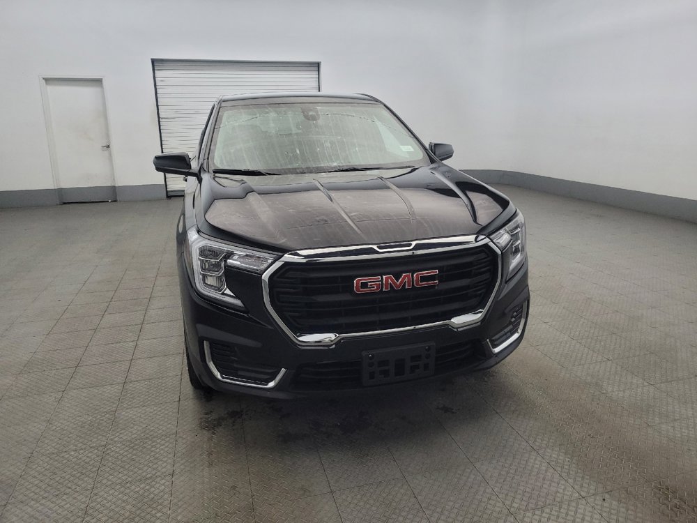 Used 2024 GMC Terrain SLE image 14
