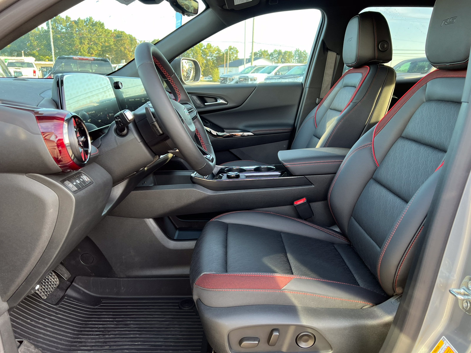 New 2027 Chevrolet Equinox RS w/ Safety and Technology Package AWD/4WD image 4
