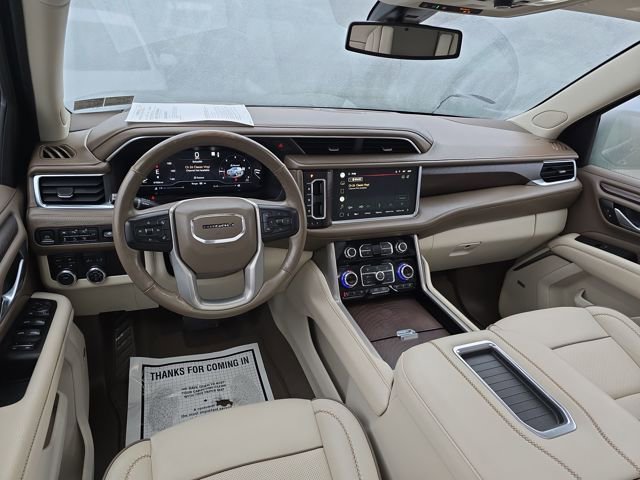 Used 2022 GMC Yukon XL Denali image 11