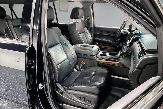 Used 2017 Chevrolet Suburban LT image 29
