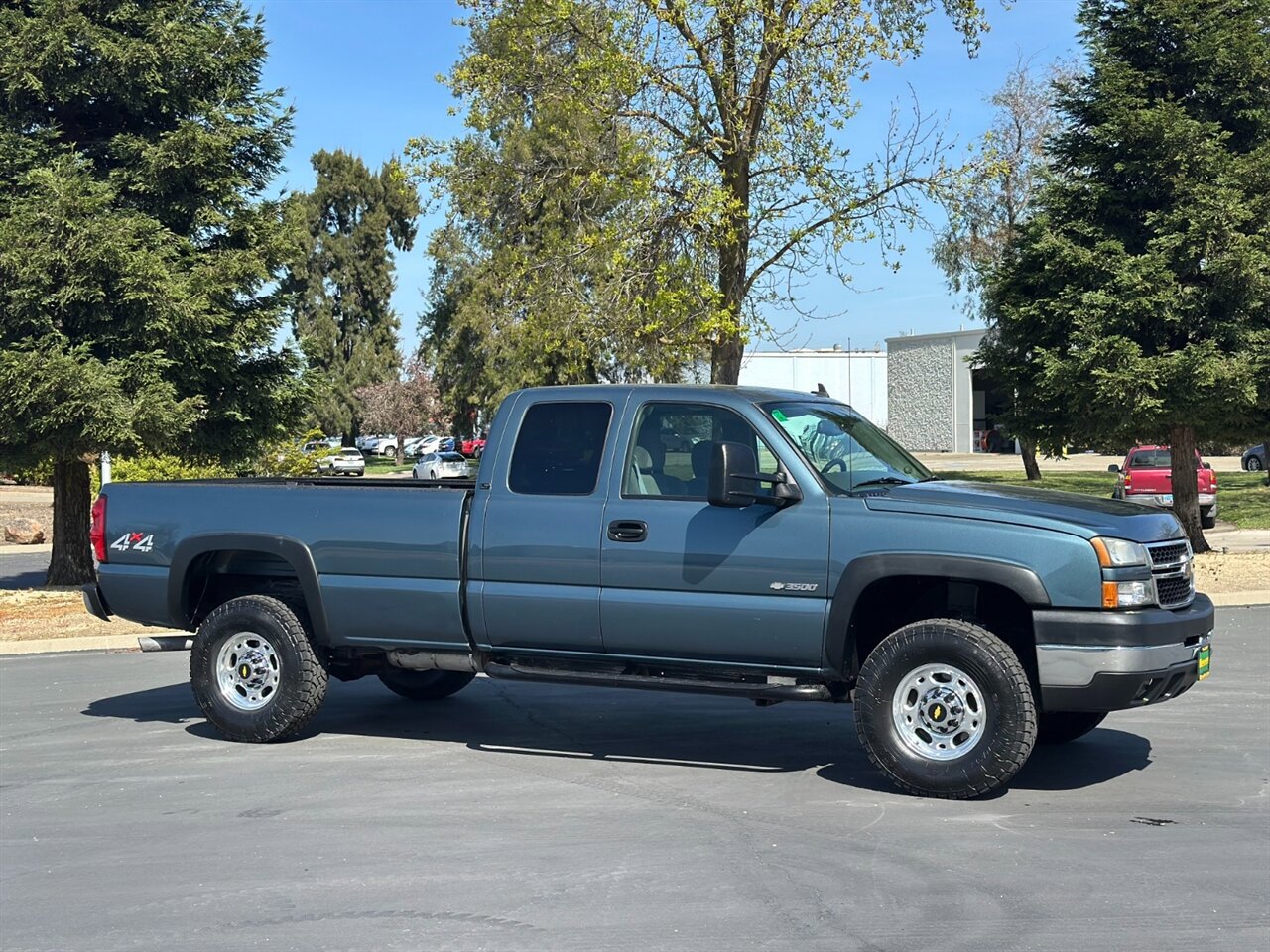 Used 2006 Chevrolet Silverado 3500 LT w/ Skid Plate Package AWD/4WD image 28