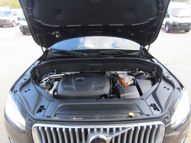 Used 2025 Volvo XC90 T8 Plus w/ Protection Package Premier image 54