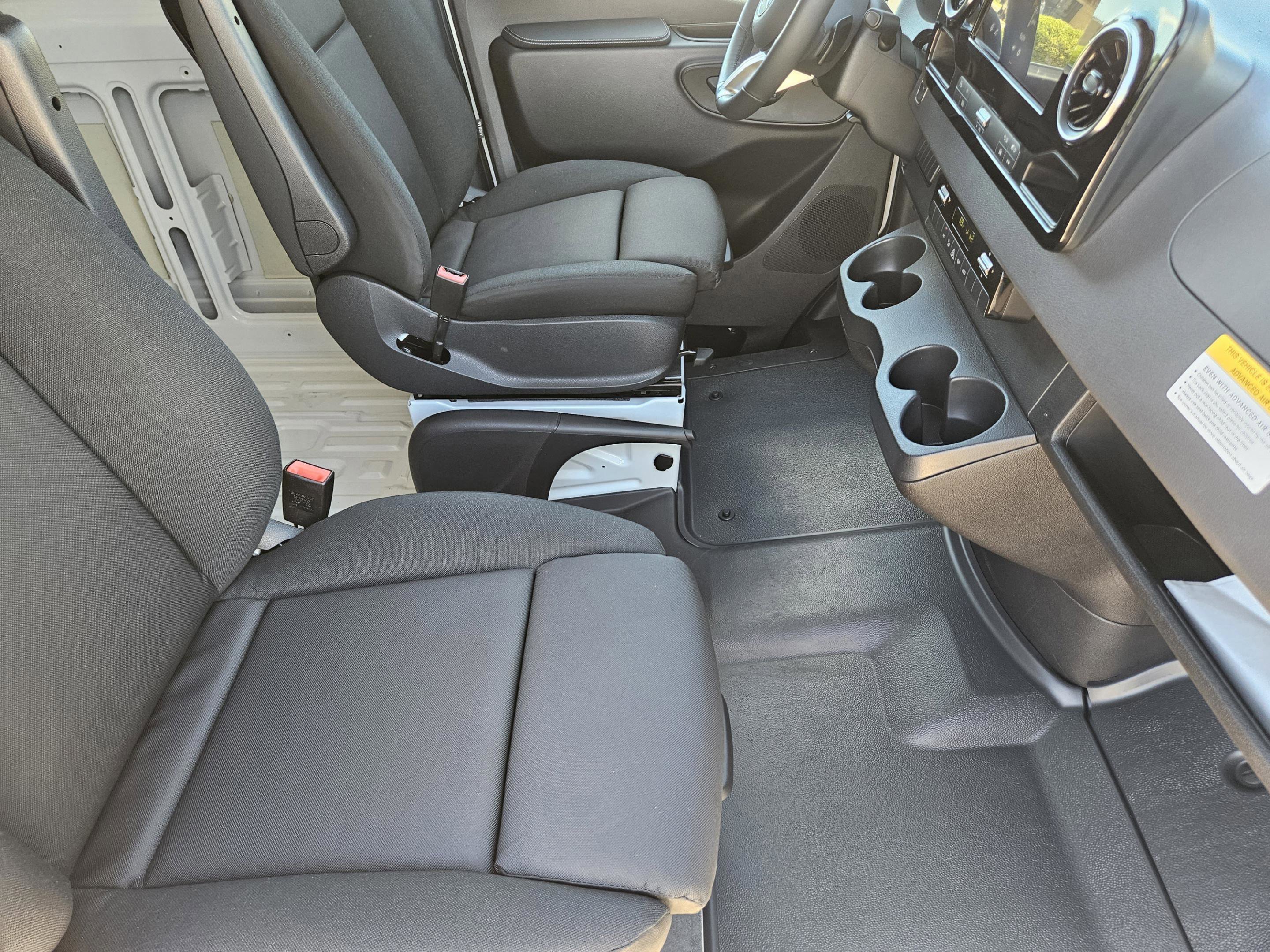 Used 2026 Mercedes-Benz Sprinter 4500 image 6